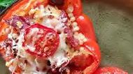 Gevulde paprika’s met parelcouscous en bacon